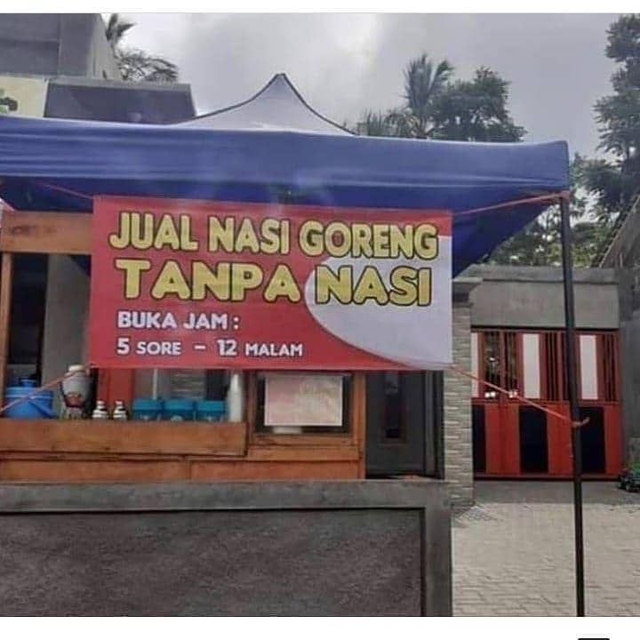spanduk jualan (instagram.com/meme.wkwk)