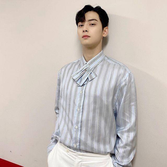 Cha Eun Woo (instagram.com/eunwo.o_c)