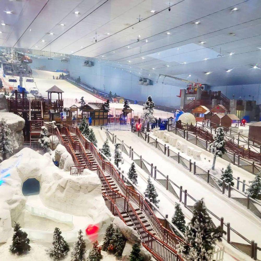 Dubai Ski (instagram.com/travelguide_reggie_dubai)