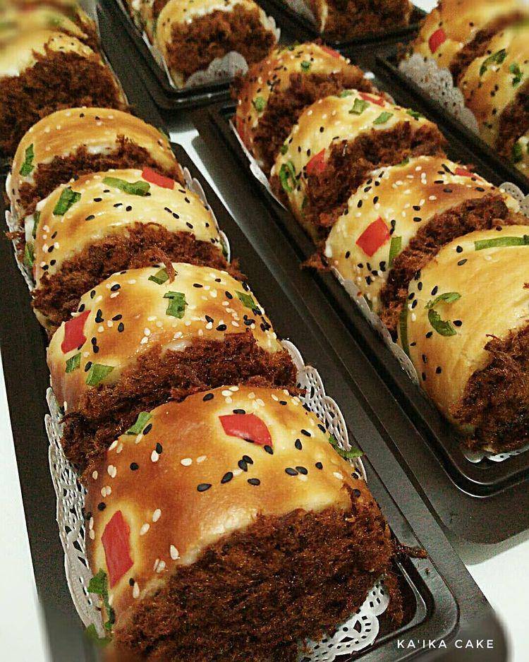 Roti gulung abon (instagram.com/ka_ika.cake)