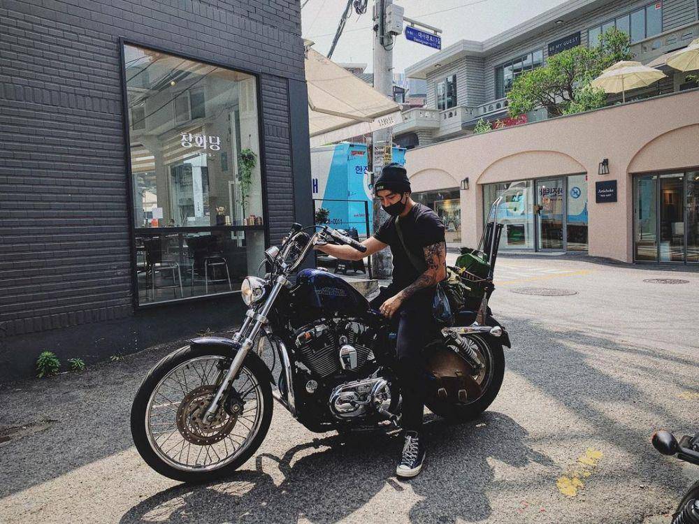 Christian Yu (instagram.com/dprian)