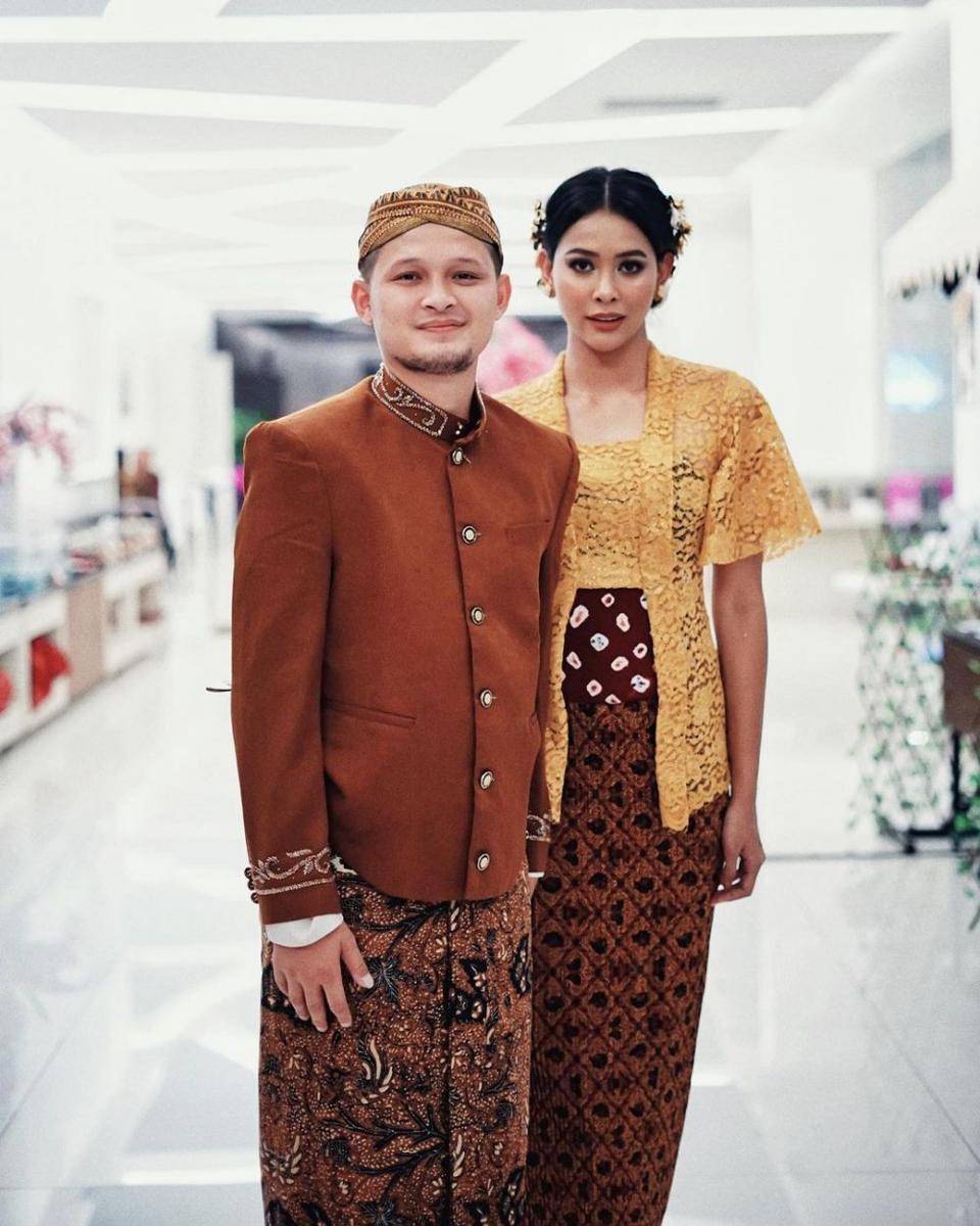 Bunga Jelitha (@weddingsemarangabumx via instagram.com/bungajelitha66)