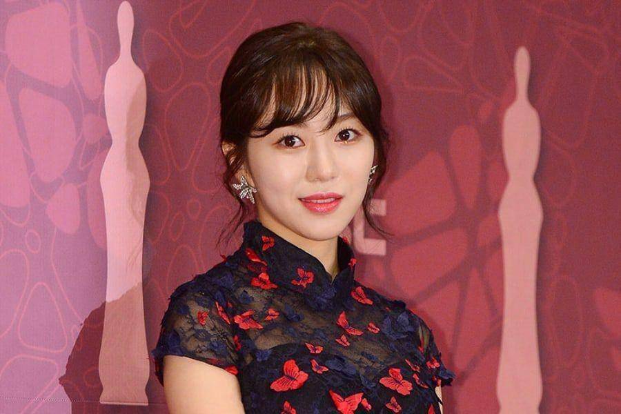Kwon Mina (soompi.com)
