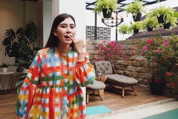 9 Potret Taman Rumah Baru Syahnaz, Berasa Liburan di Bali