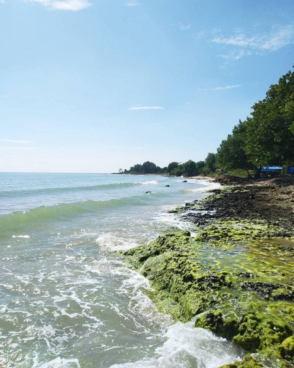 Pantai Siring Kemuning (instagram.com/ummi_fitriw)