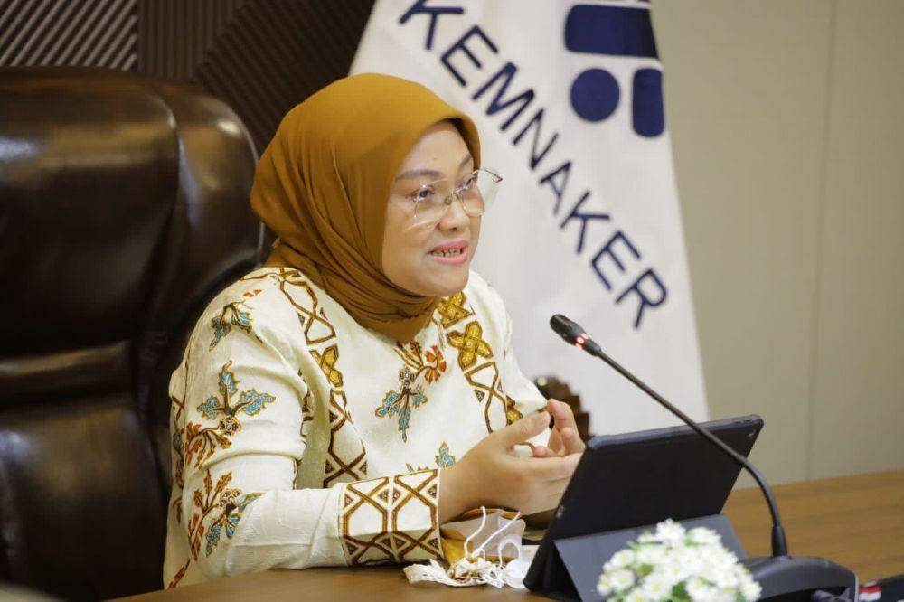 Menteri Ketenagakerjaan Ida Fauziyah pada acara Penganugerahan Penghargaan Jaminan Sosial Ketenagakerjaan Paritrana Award Tahun 2020 yang diselenggarakan secara virtual, Kamis (9/9/2021). (Dok. Kemnaker)