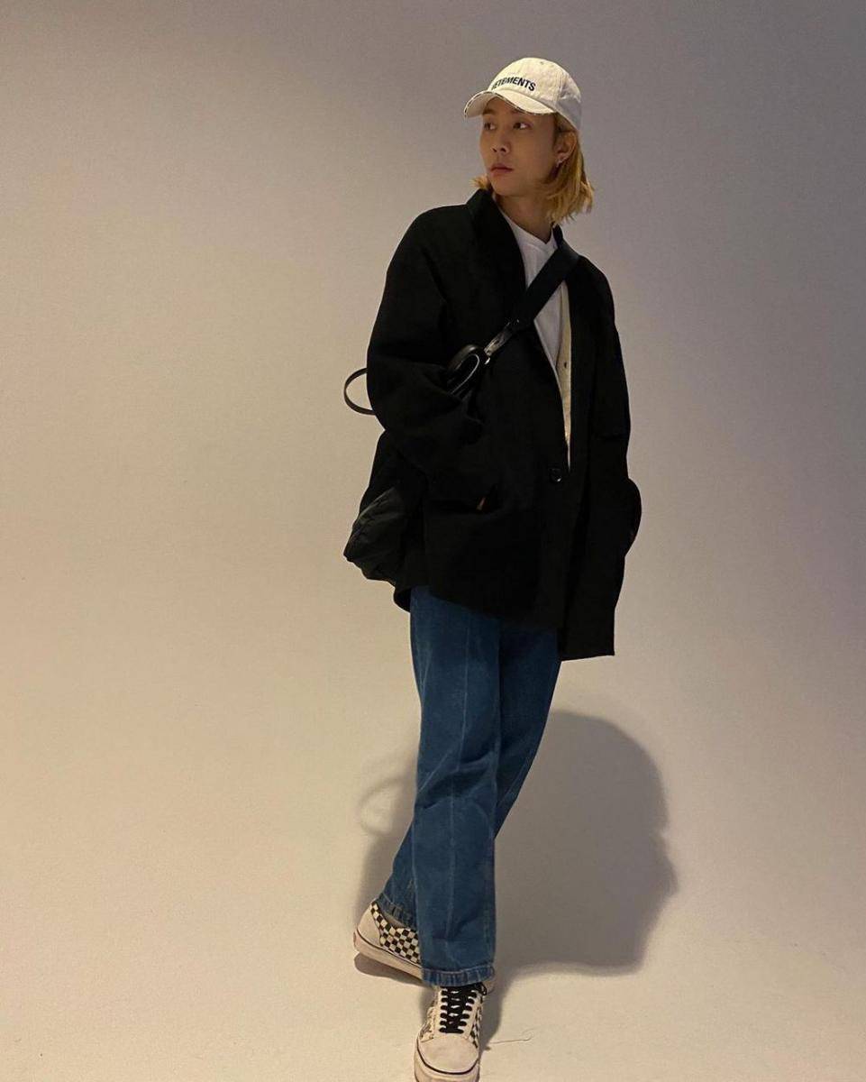 Outer Johnny NCT (instagram.com/johnnyjsuh)