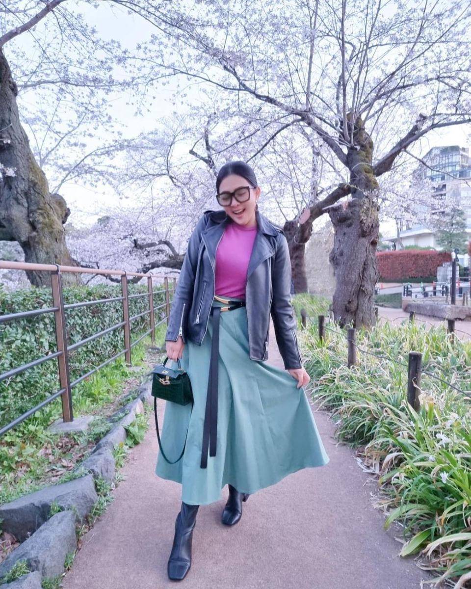 Syahrini berlibur ke luar negeri (instagram.com/princessyahrini)