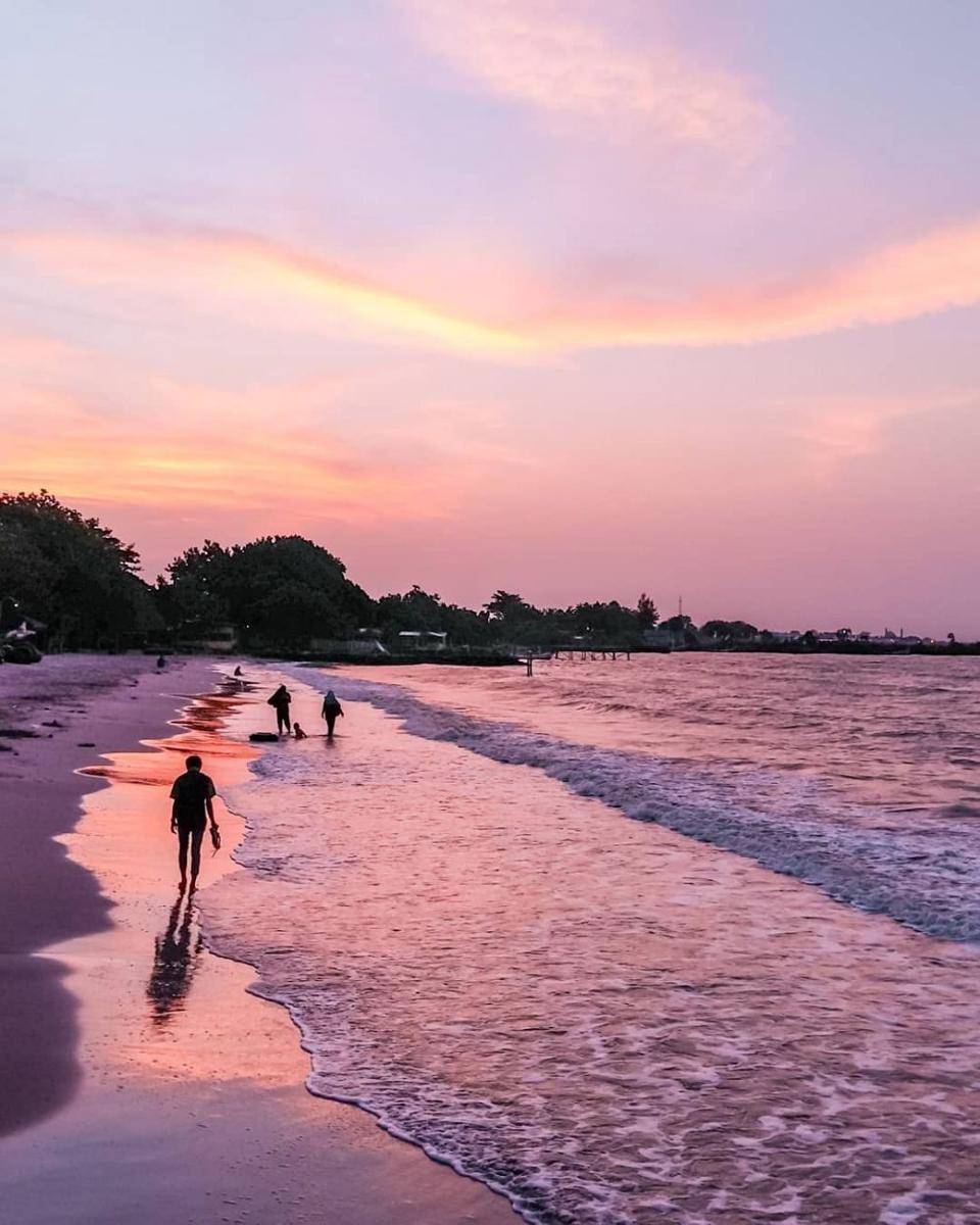 Pantai Dalegan (instagram.com/neng_atiq)