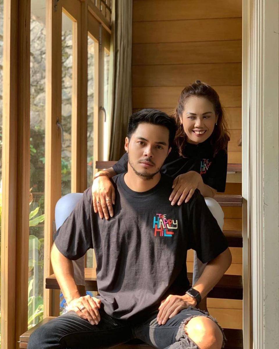 potret Elly Sugigi dan suami (instagram.com/ellysugigi_real_)
