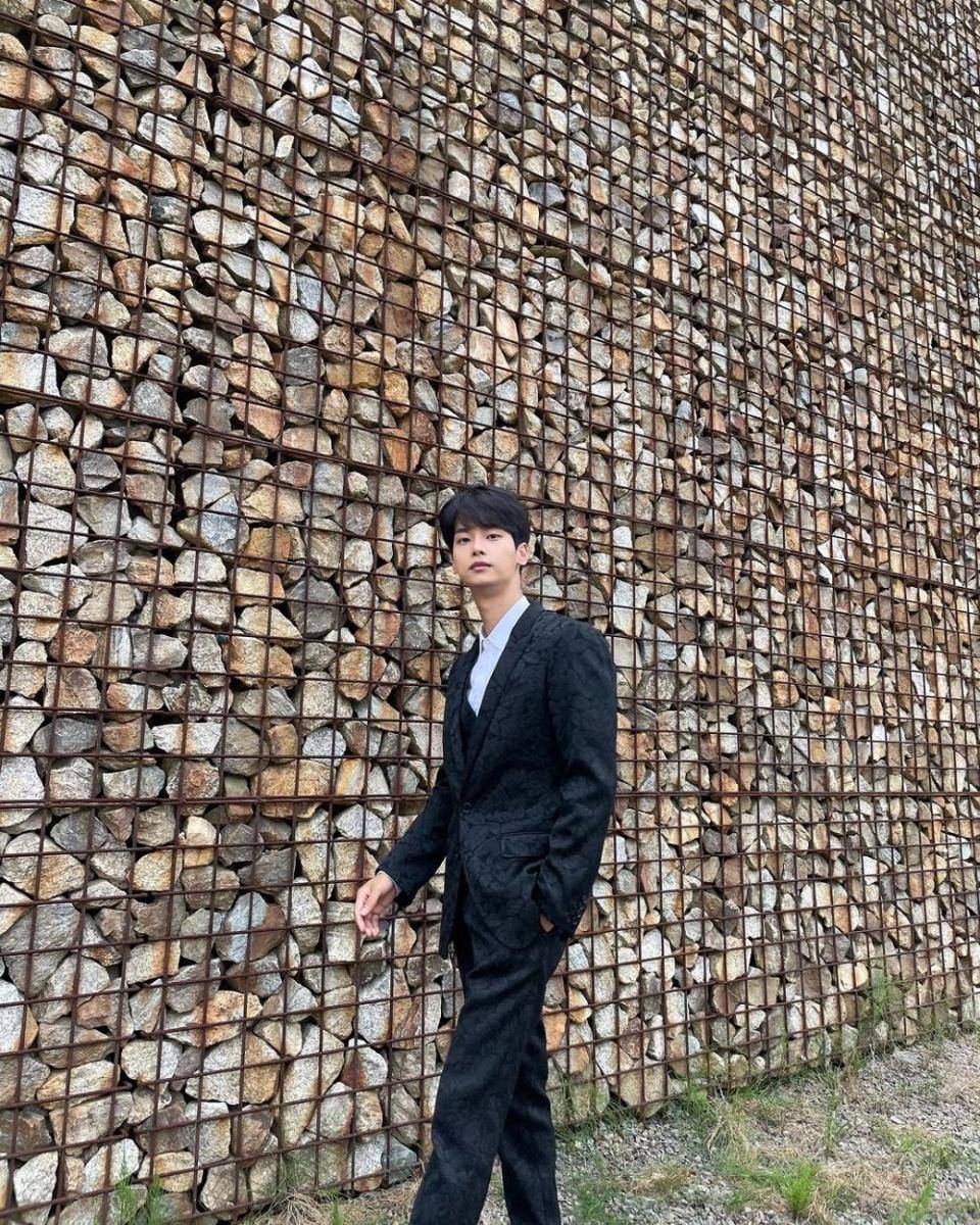 N VIXX (instagram.com/achahakyeon)
