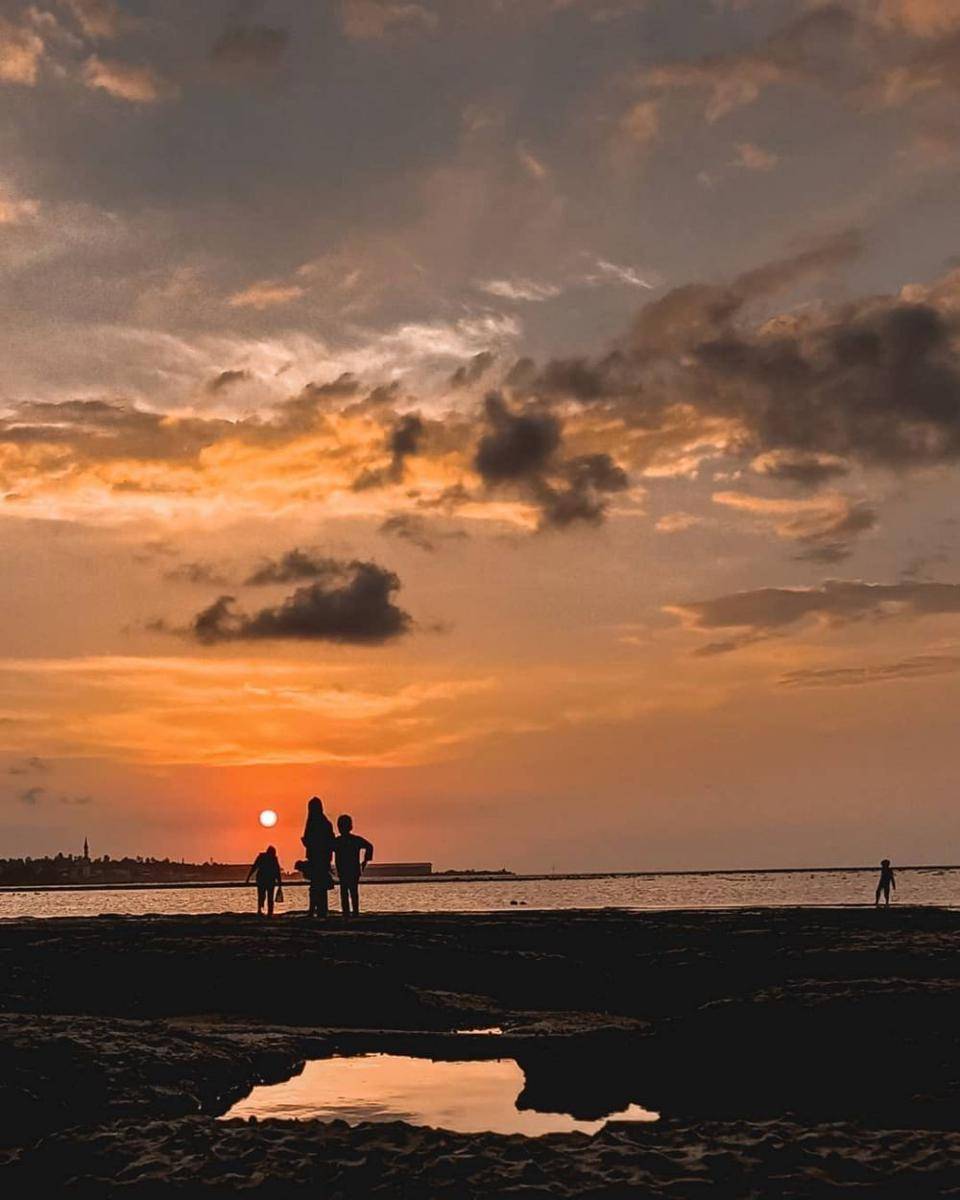Pantai Lorena (instagram.com/sabialz_)