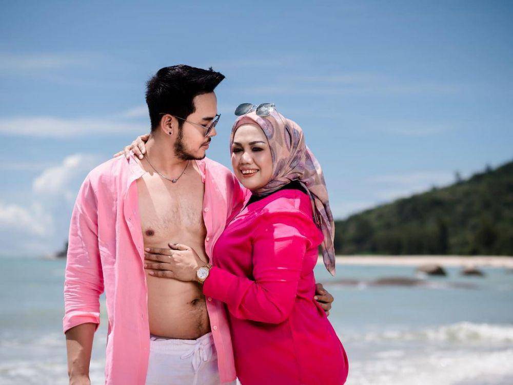 potret Elly Sugigi dan suami (instagram.com/ellysugigi_real_)