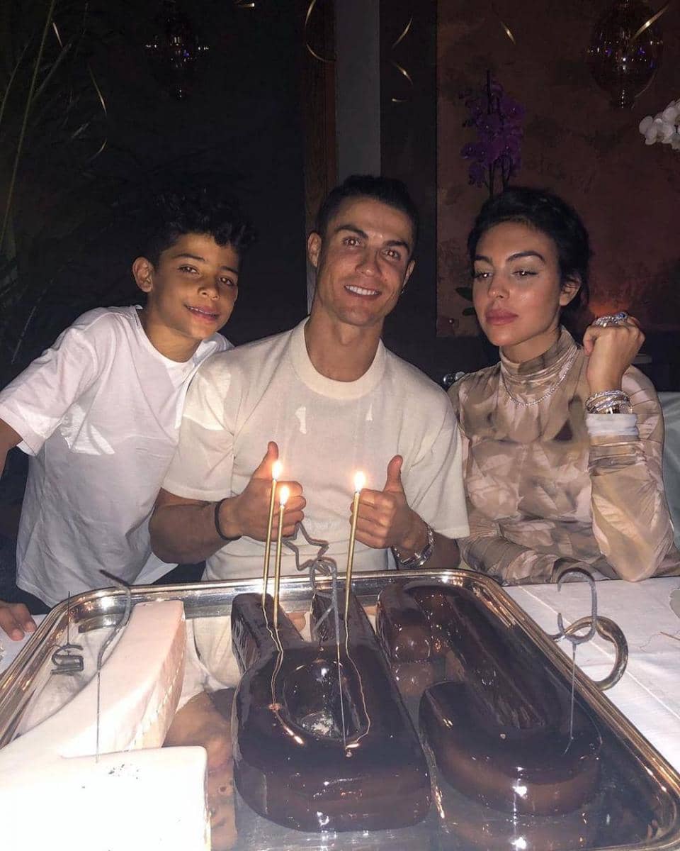 foto Cristiano Ronaldo dinner dengan anak dan kekasihnya (instagram.com/cristiano)