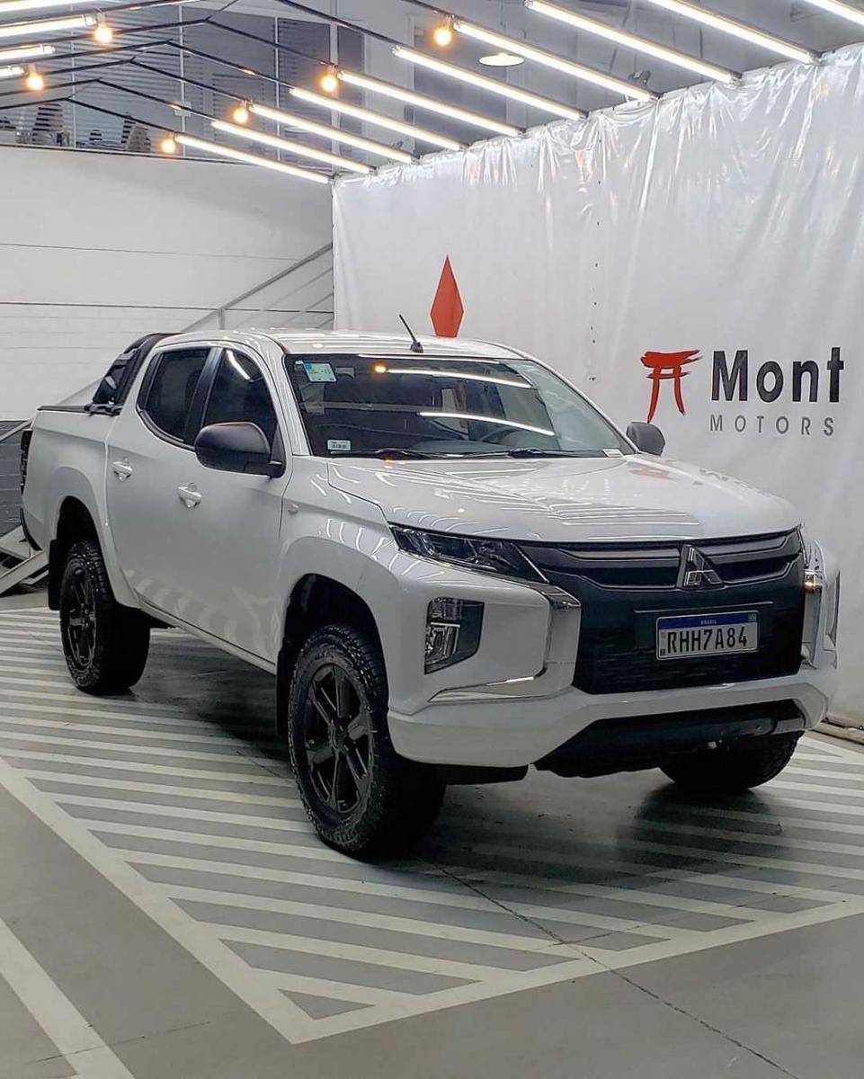 ilustrasi Mitsubishi Triton (instagram.com/triton4x4club)