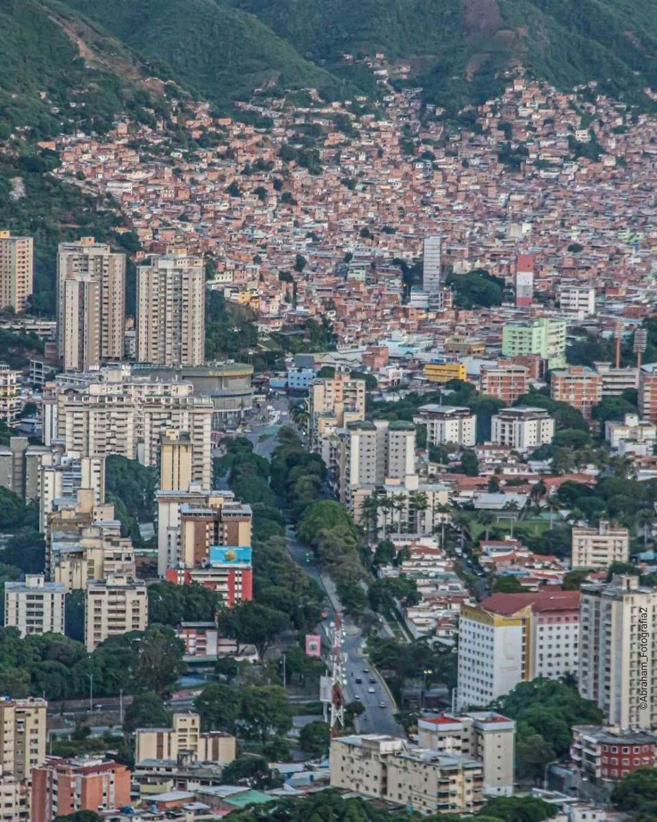 potret kota Caracas (instagram.com/abraham_fotografia2)