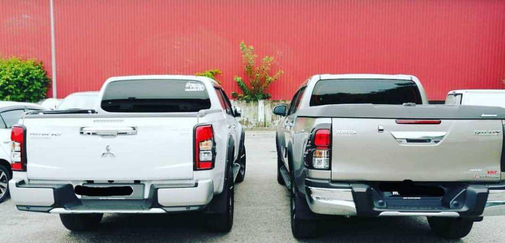 foto belakang mobil hilux vs triton (instagram.com/m.ashuk)