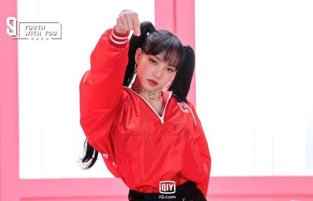 Lisa BLACKPINK (instagram.com/youthwithyou_official_)
