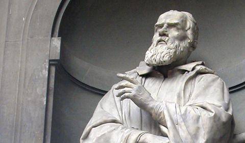 patung Galileo Galilei (ohio-forum.com)