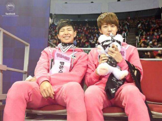 RM bersama Jin BTS (twitter.com/bts_bighit)