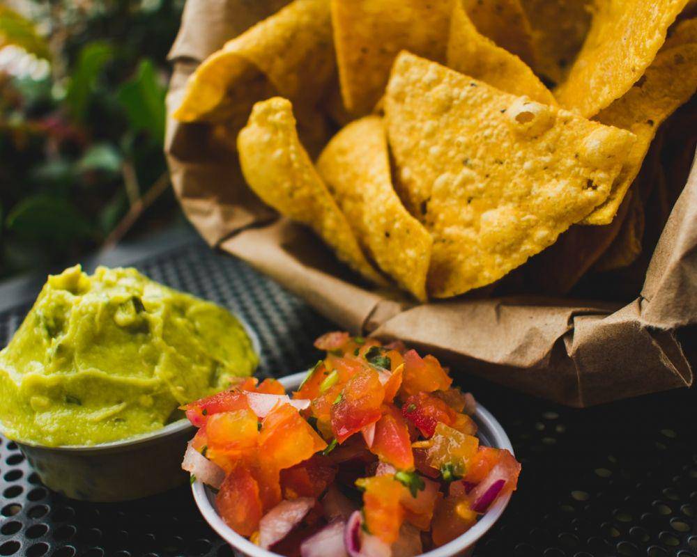 ilustrasi tortilla chips salted egg (unsplash.com/Juan Manuel Giraldo Grisales)