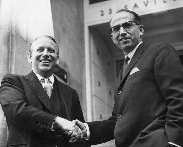 Jonas Salk (kanan)/cheatsheet.com