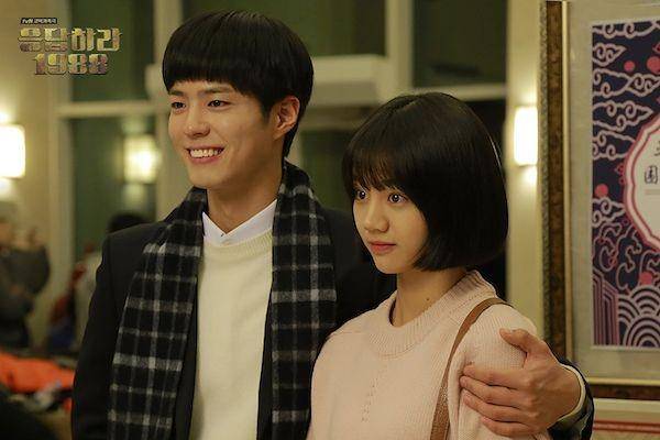 Deok Sun dan Choi Taek dalam drama Reply 1988 (dok. tvN)