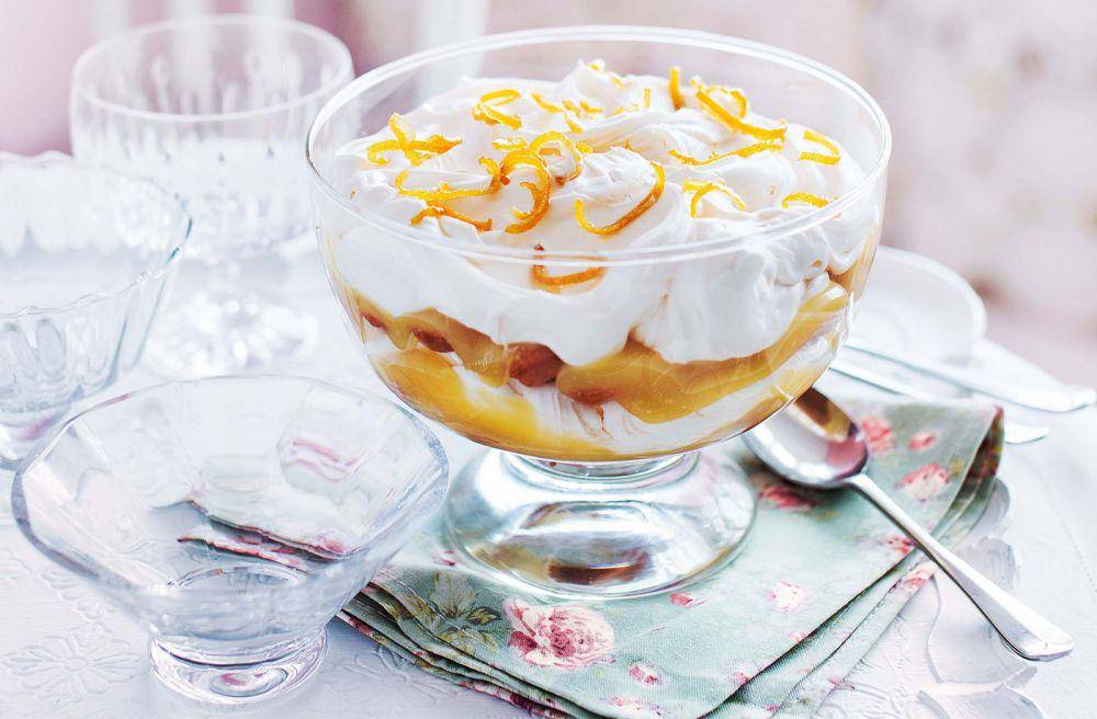 ilustrasi lemon pudding trifle (realfood.tesco.com)