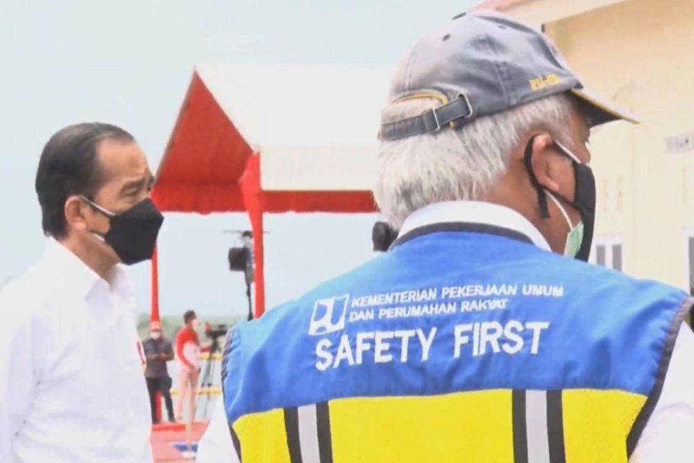 Presiden jokowi resmikan Bendungan Paselloreng dan Bendung Gilireng di Kabupaten Bajo pada Kamis (9/9/2021). (youtube.com/Sekretariat Presiden)