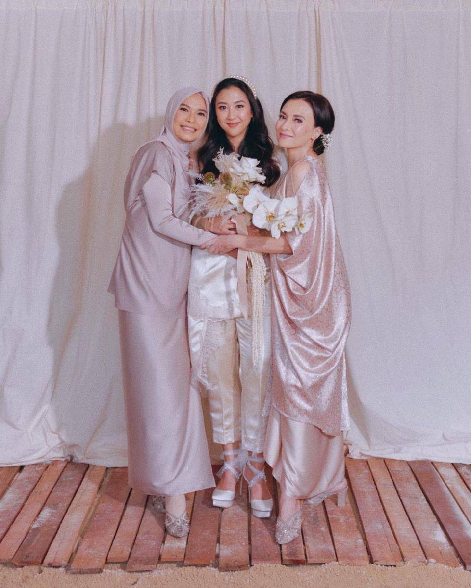 potret Sherina bersama mertua dan ibu kandung (instagram.com/sherinasinna)