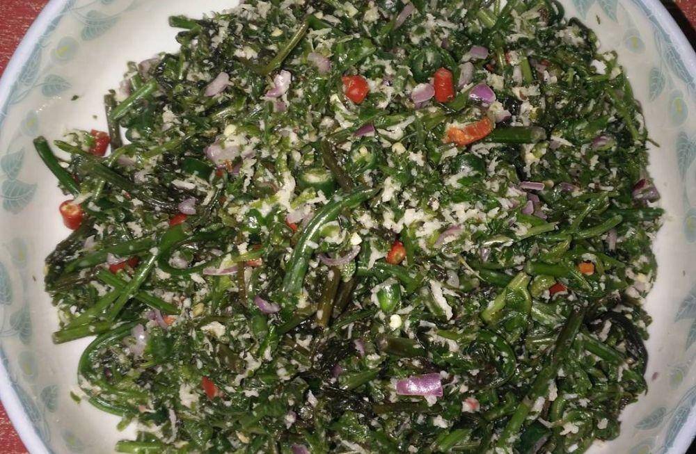 Urap pakis (instagram.com/ruslayni)