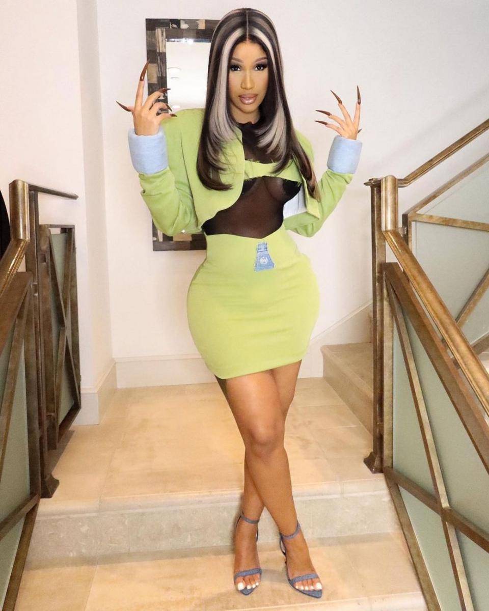 Cardi B (instagram.com/iamcardib)