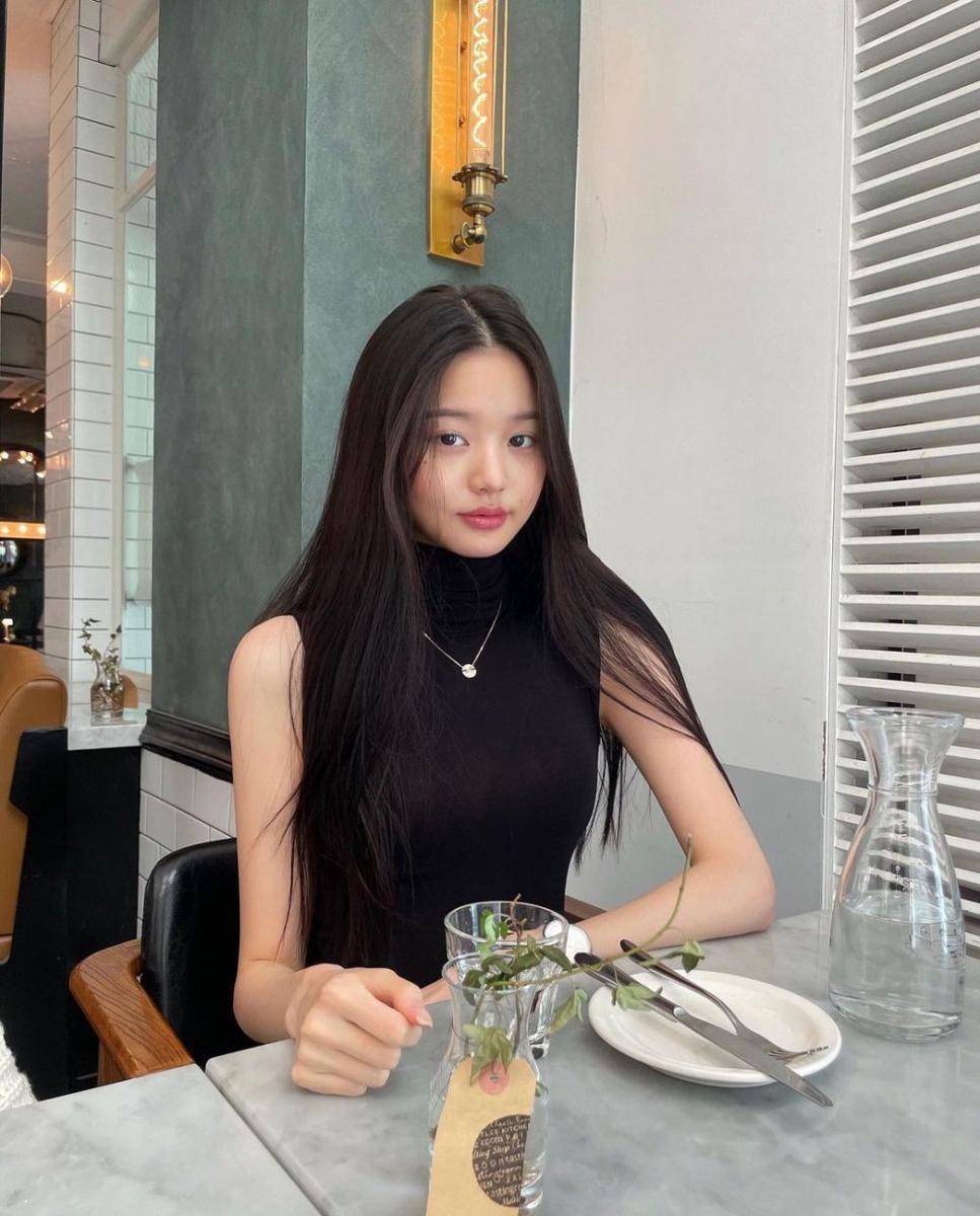 Jang Won Young (instagram.com/for_everyoung10)