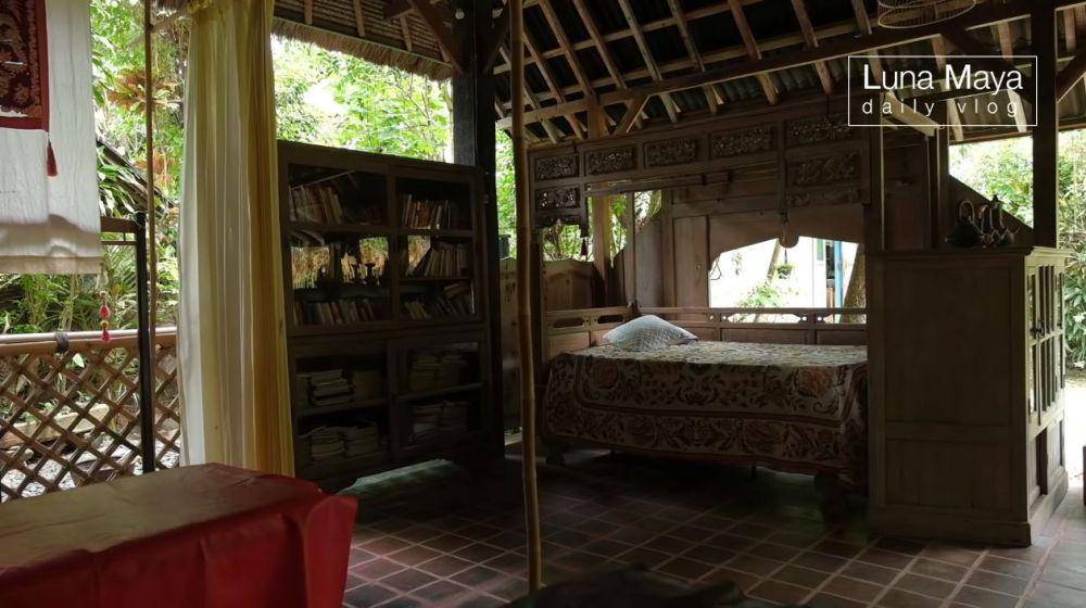 rumah ibunda Luna Maya (YouTube.com/Luna Maya)