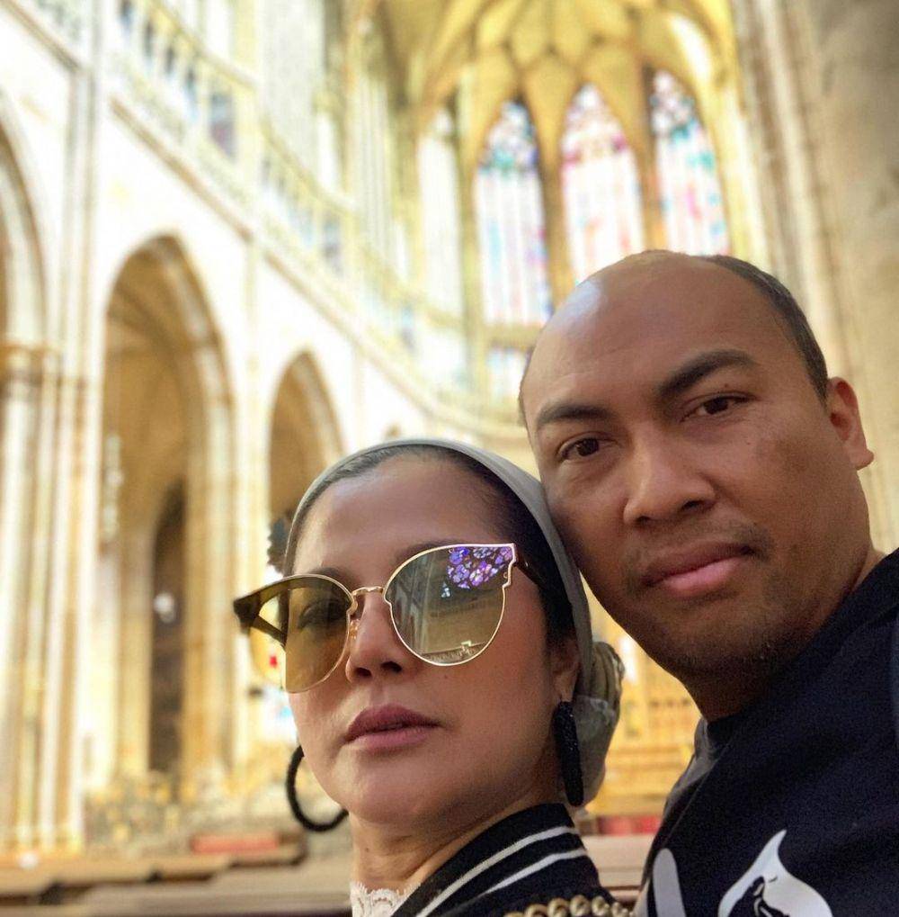 potret Viens Tasman dan suaminya (instagram.com/vienstasman)