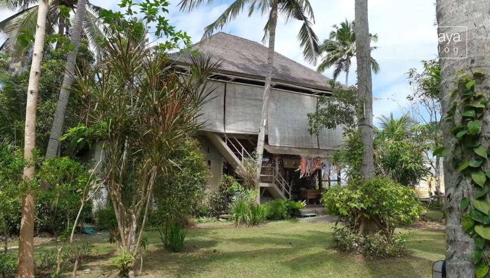 rumah ibunda Luna Maya (YouTube.com/Luna Maya)