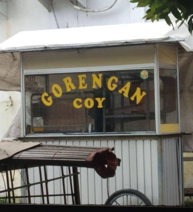 tulisan di gerobak gorengan (Twitter.com/gunawanfrmn)