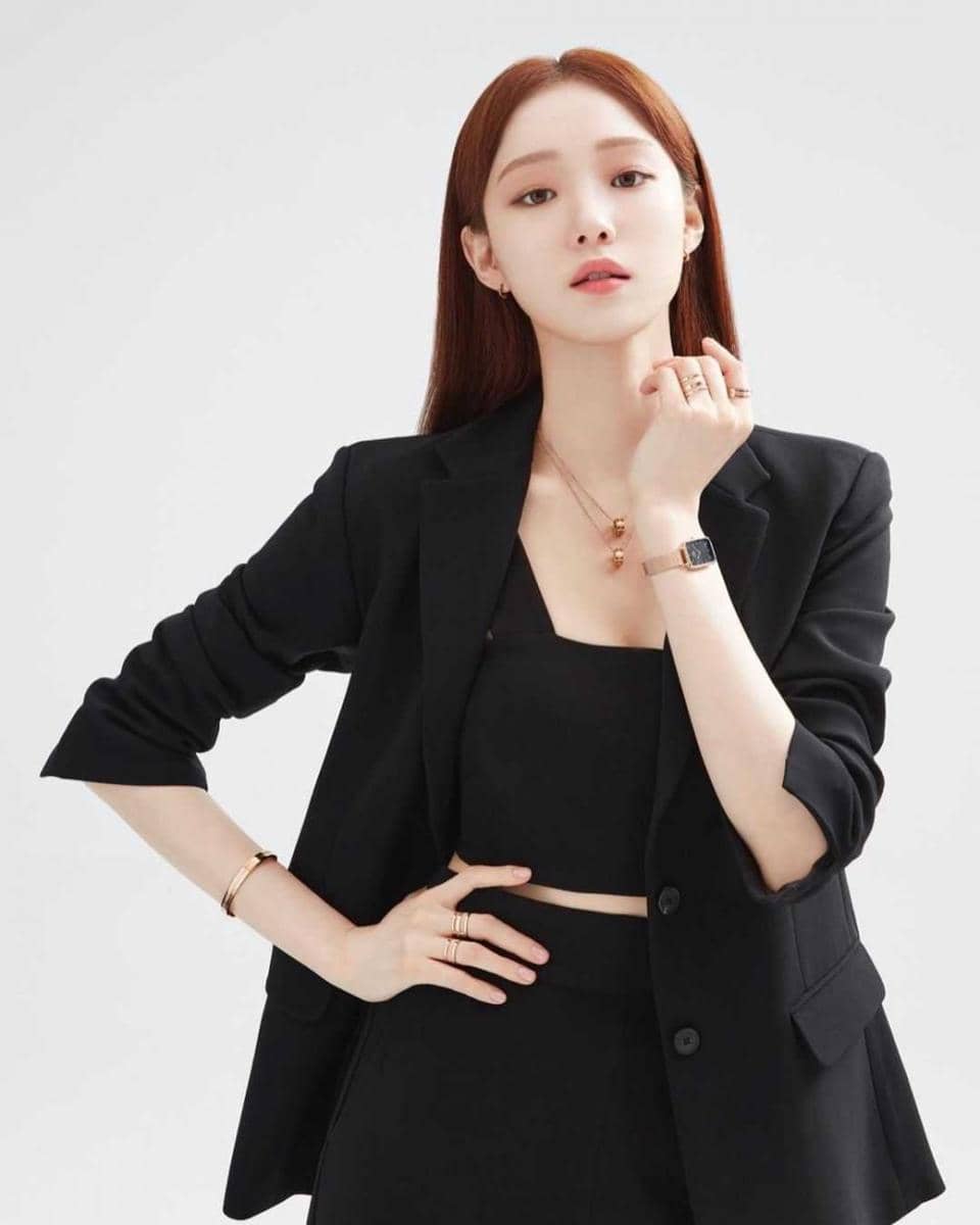 Lee Sung Kyung (instagram.com/heybibblee)