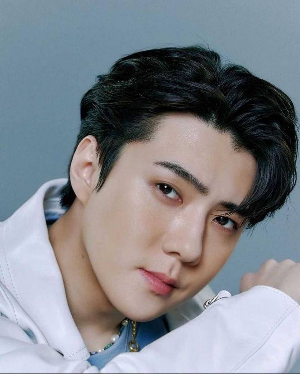 Sehun EXO (instagram.com/ohsehunxk)