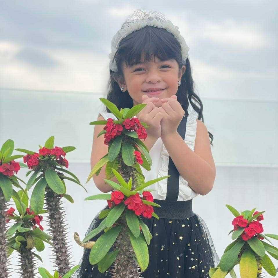 Potret lucu Fara Shakila(instagram.com/farashakila2015)