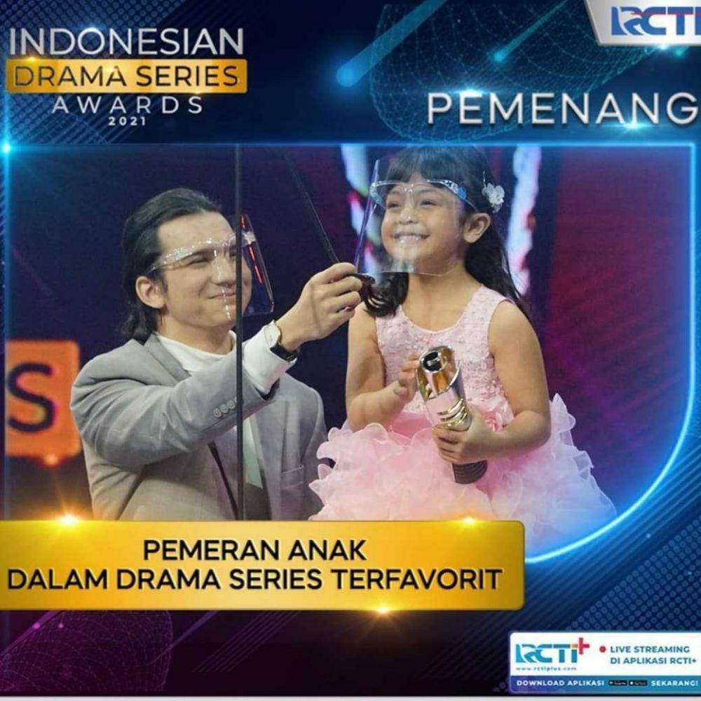 Potret lucu Fara Shakila(instagram.com/farashakila2015)