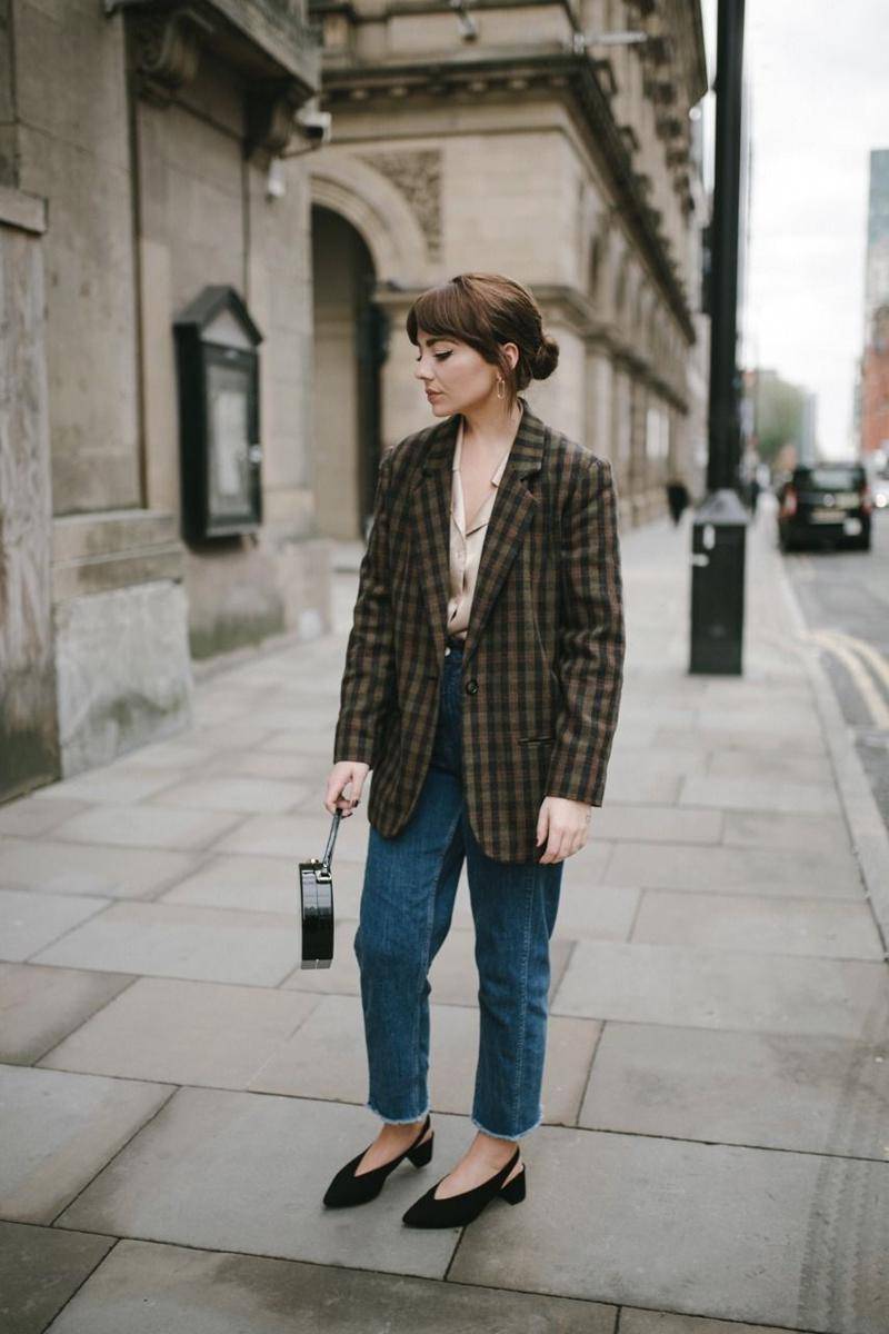 Blazer dan celana denim (alicecatherine.com)