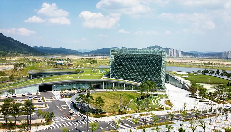 potret bagian eksterior Presidential Archives Sejong (pa.go.kr)