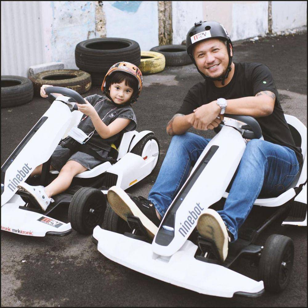 potret Gading Marten dan buah hati (instagram.com/gadiiing)