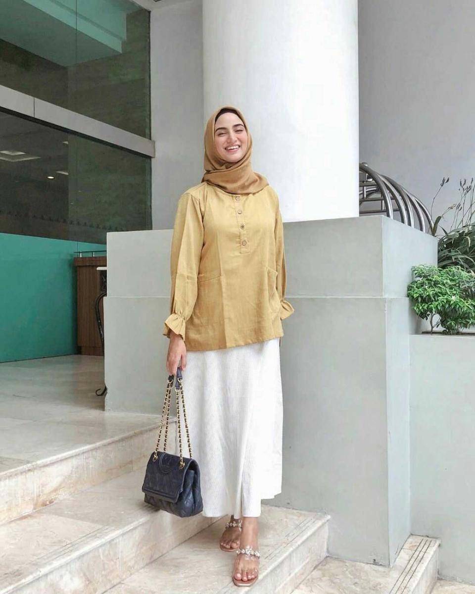 Outfit Casual Munira Agile. (instagram.com/miraagile/)