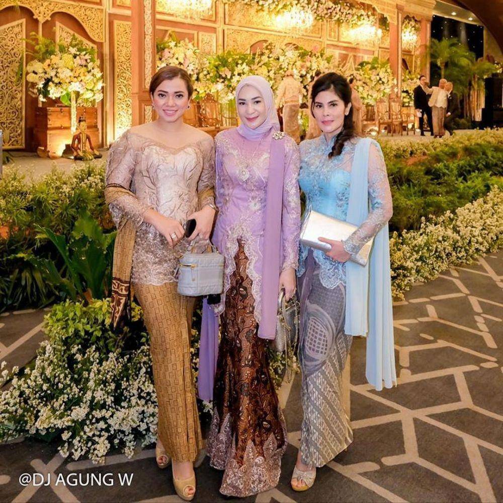 Outfit kondangan Erin Taulany. (instagram.com/erintaulany)