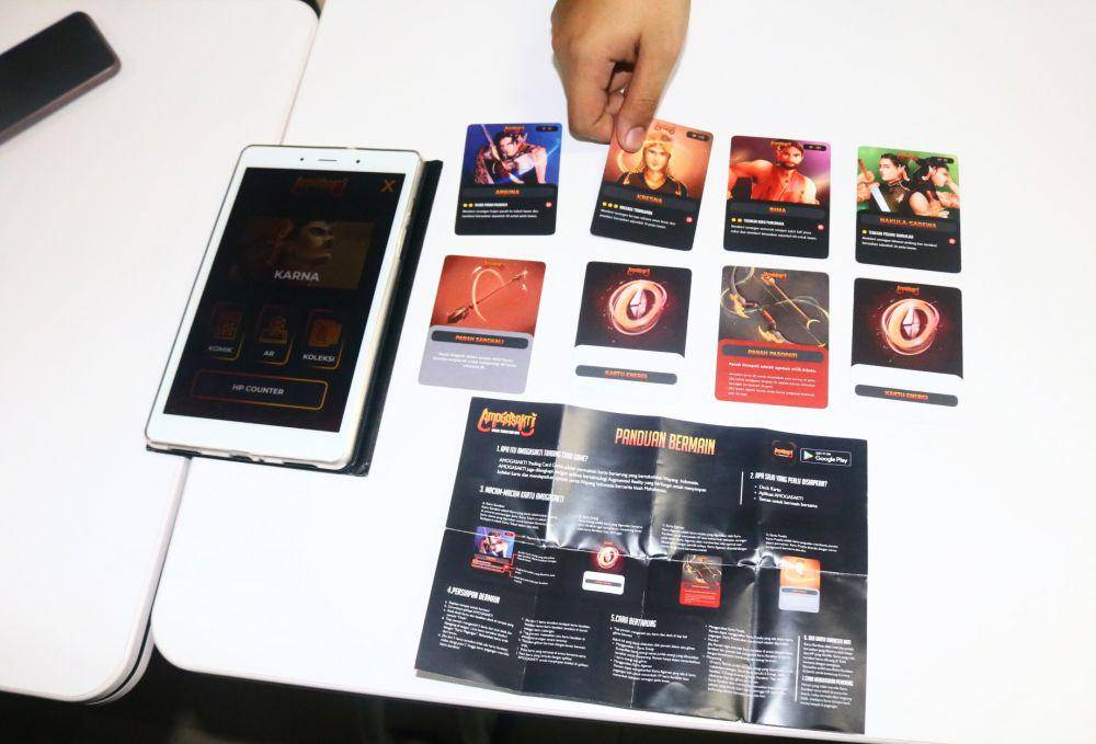 Beberapa karakter pewayangan yang digunakan dalam wayang trading card game. IDN Times/Alfi Ramadana