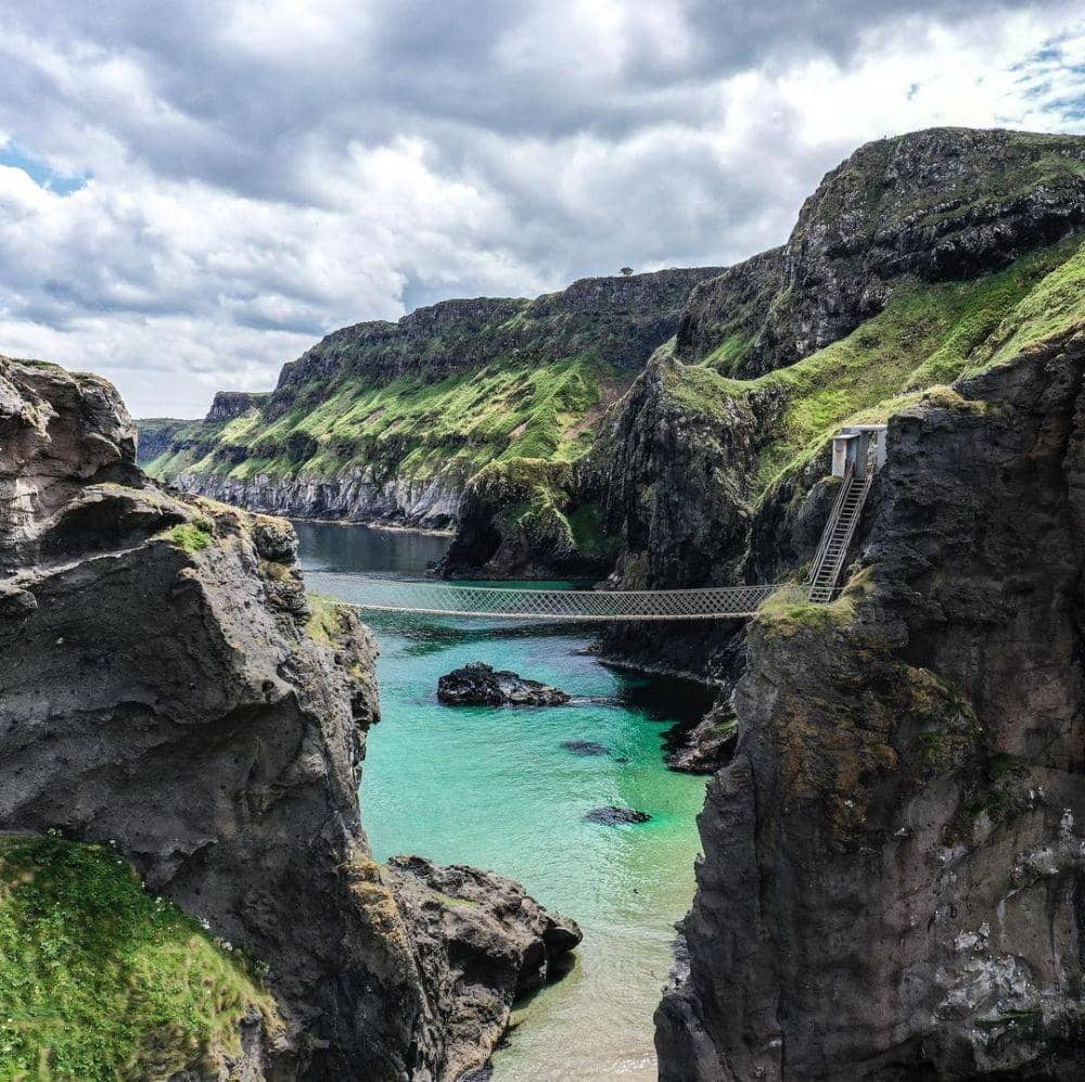 The Carrick-A-Rede Rope Bridge (instagram.com/dublincityshots)
