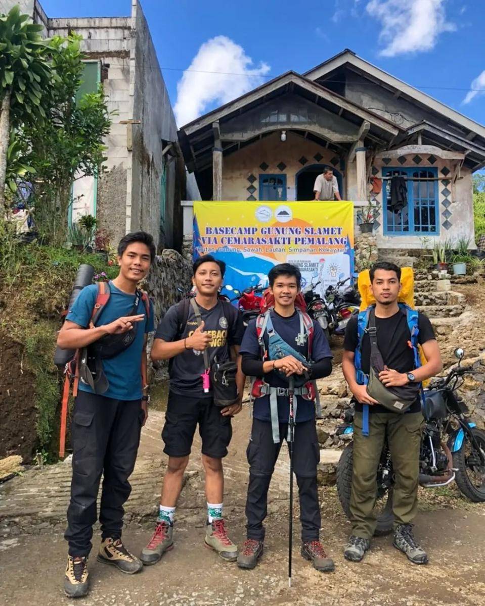 basecamp pendakian Gunung Slamet via Cemara Sakti (instagram.com/idham.rmdn)