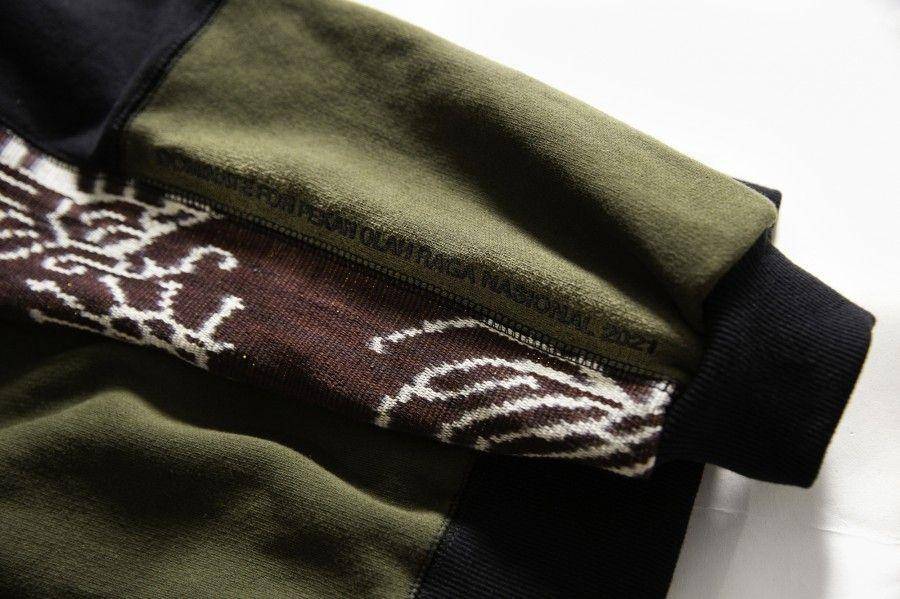 Crewneck Dominate x PON XX Papua (Dok.Dominate)